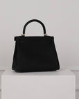 Hermès Kelly 25 aus Togo Leder mit Gelbgoldenen Beschlägen in Noir
