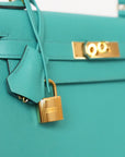 Hermès Kelly 28 Sellier aus Epsom Leder mit gelbgoldenen Beschlägen in Vert Verone