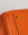 Hermès HAC 40 Retourne aus Clemence Leder mit gelbgoldenen gebürsteten Beschlägen in Orange