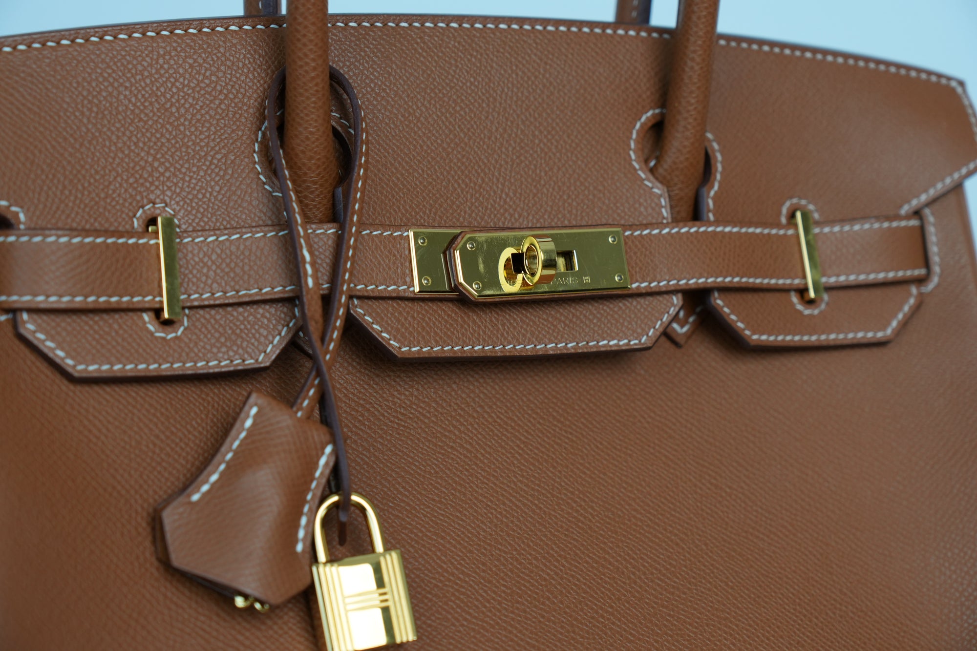 Hermès Birkin 30 aus Epsom Leder mit Gelbgoldenen Beschlägen in Gold