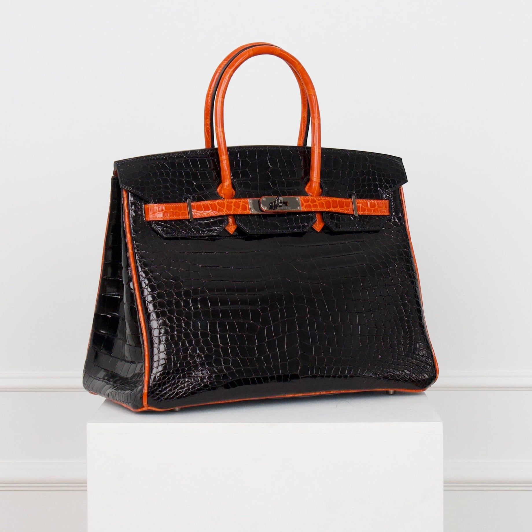 Hermès Birkin Limited Edition aus Alligator Leder mit Palladium Beschlägen in Noir/Orange