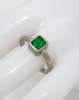 Ring mit 0,86ct Smaragd in 950 `er Platin mattiert Handgefertigt Gr. 54