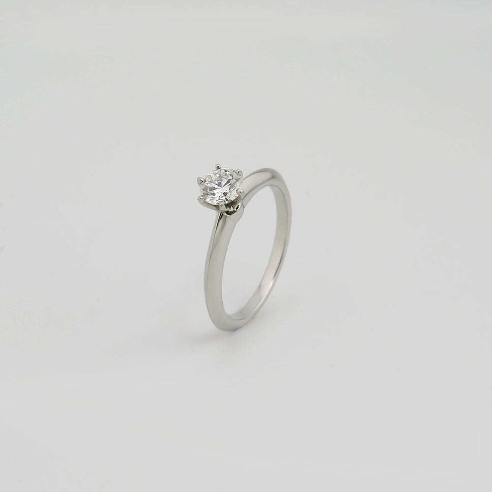 Tiffany &amp; Co. Ring Solitärring mit 0,45ct H-vs 2 Brillant in 950`er Platin