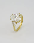 Ring mit 3,50ct D-vs2 + 0,88ct D-vs Diamant in 750/18K Gelbgold Lab. Grown