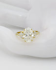 Ring mit 3,50ct D-vs2 + 0,88ct D-vs Diamant in 750/18K Gelbgold Lab. Grown