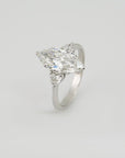 Ring mit 2,00ct E-vs1 + 0,42ct E-vs Diamant in 750/18K Weißgold Lab. Grown